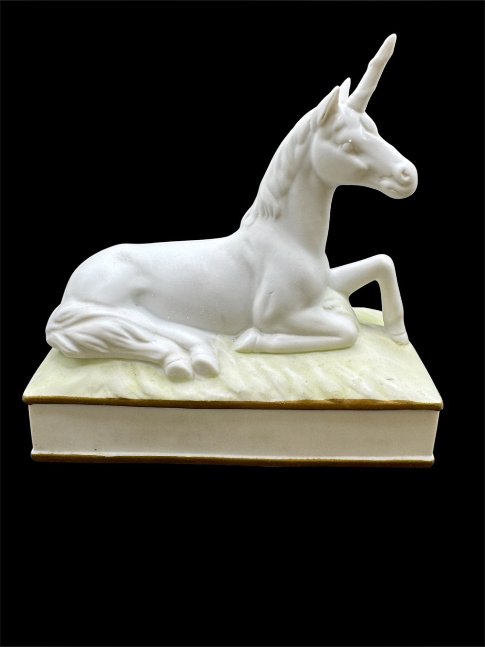 VTG 1970’s Mann White Unicorn Music Box Bisque Porcelain Japan